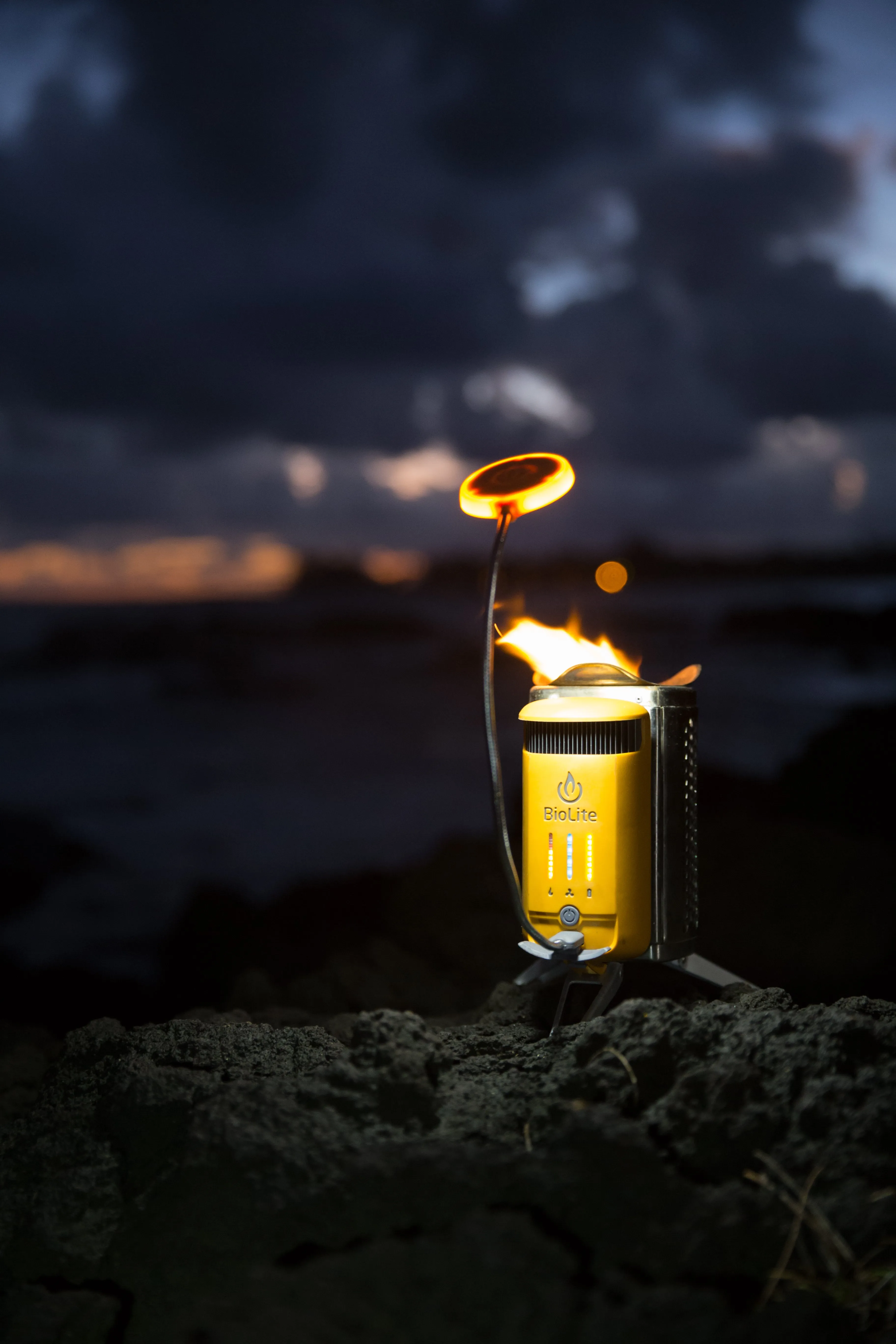 BioLite CampStove 2 Bundle: Portable Grill, KettlePot, and FlexLight - Ultimate Survival Gear Combo